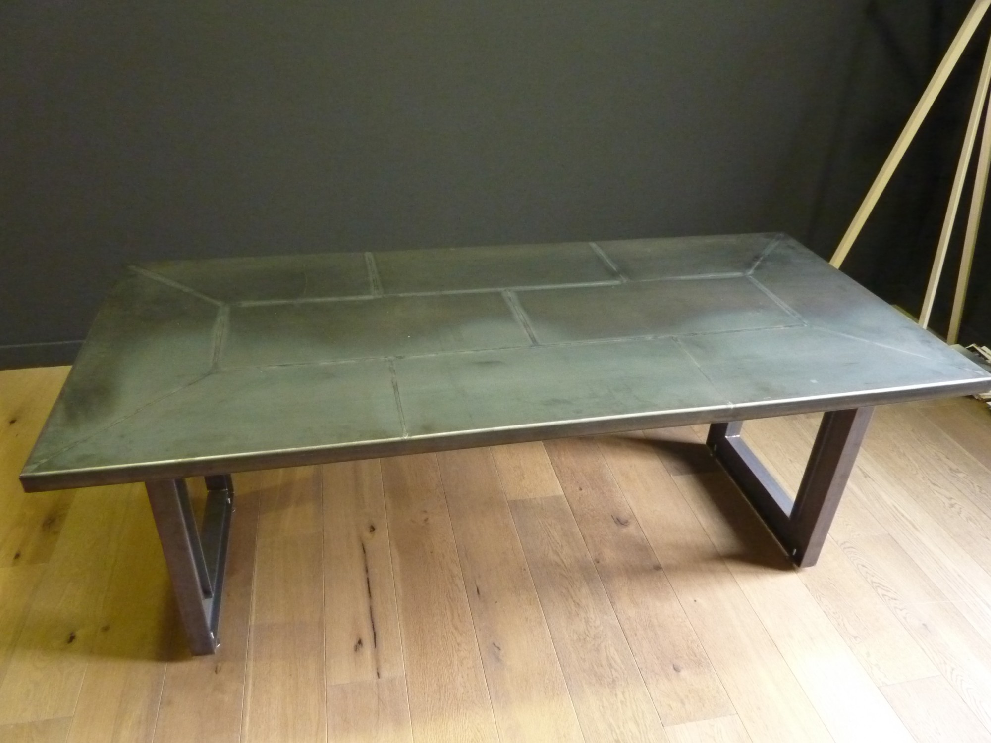 Mobilier design, table basse créée sur mesure pour habiller votre intérieur